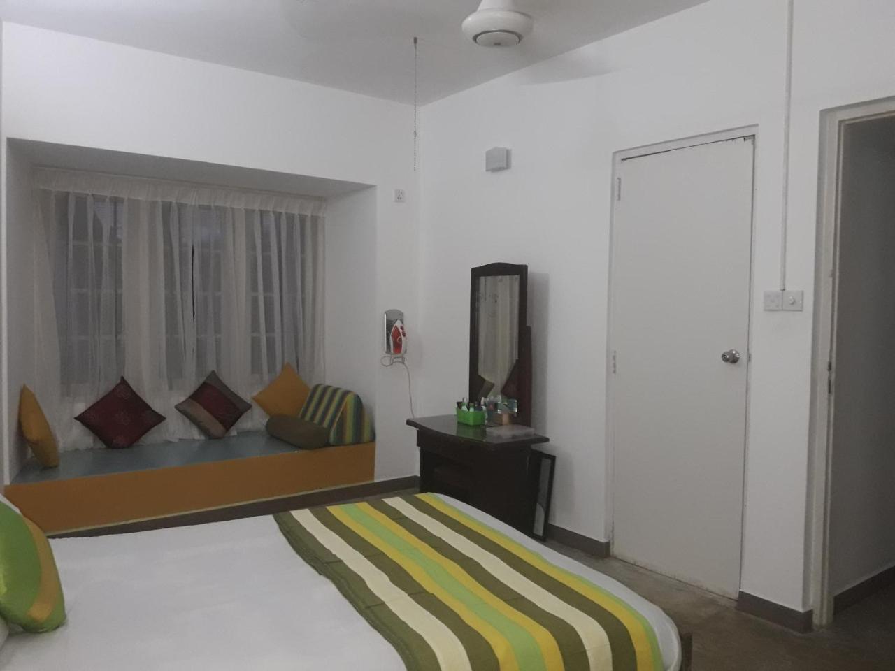 Majestic Apartments Nawala Экстерьер фото
