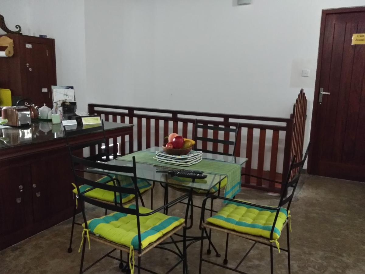 Majestic Apartments Nawala Экстерьер фото